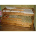 Двоярусная детская кровать из ясеня с ящиками Антошка